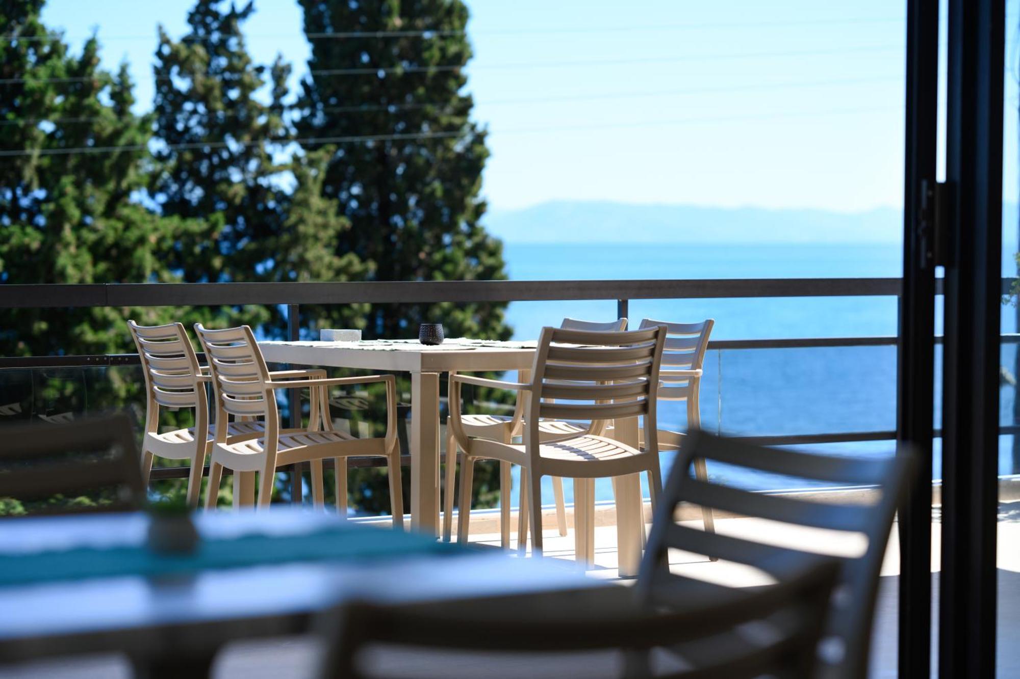 Siora Leni Hotel Бенитсес Экстерьер фото